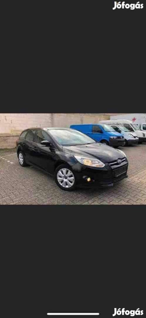 Ford Focus Mk3 Homlokfal