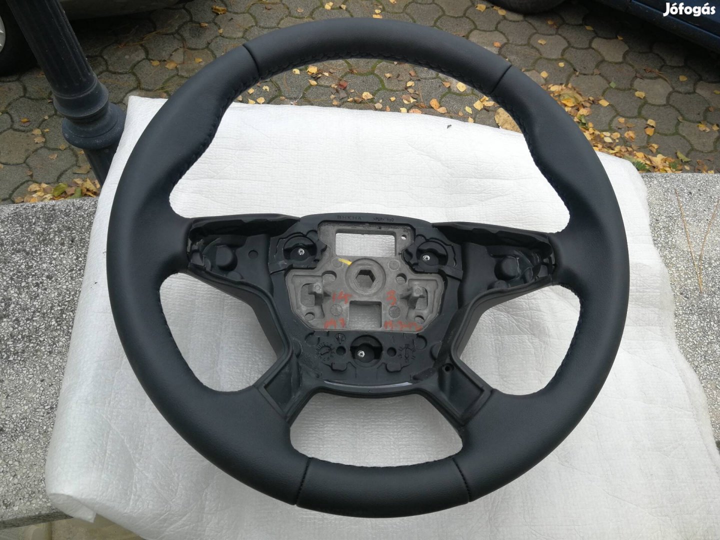 Ford Focus Mk3, C-Max, Kuga gyári új bőr kormány 