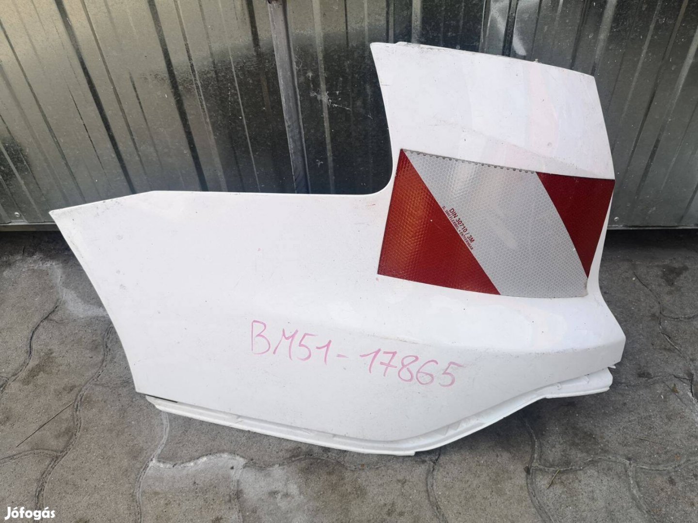 Ford Focus Mk3 bal hátsó lökhárító sarok