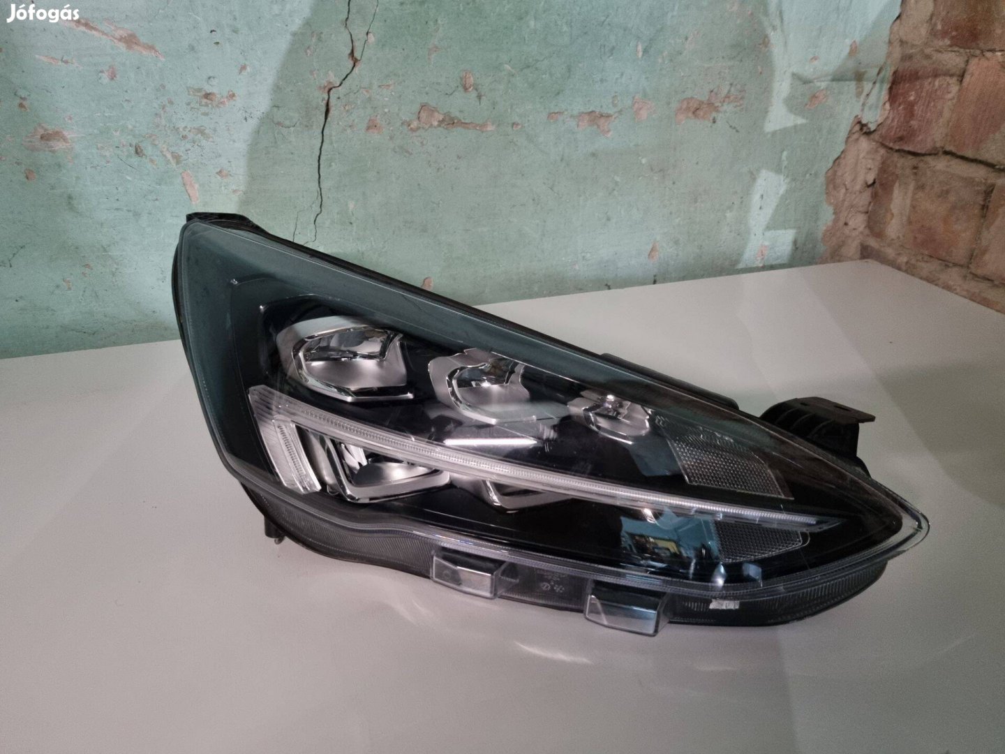 Ford Focus Mk4 jobb első fényszóró lámpa (2018-2022)