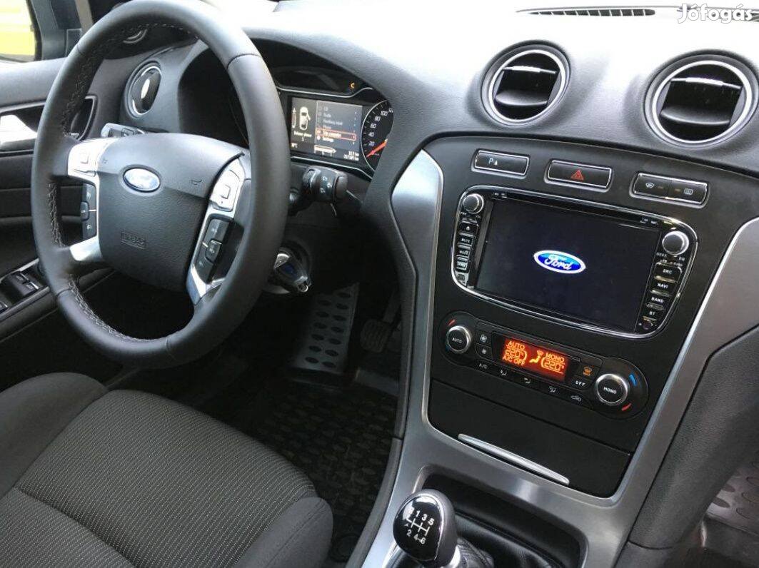 Ford Focus, Mondeo, S-max Multimédia Carplay GPS Rádió Tolatókamerával