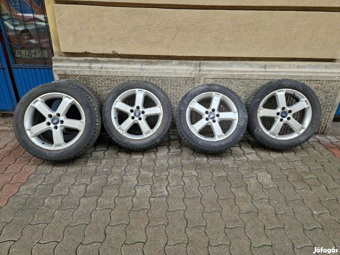 Ford Focus / Mondeo 17" gyári alufelnik téli gumival