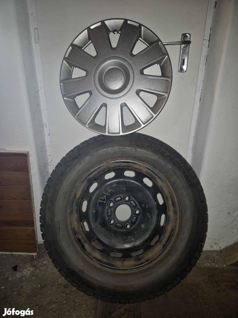 Ford Focus acélfelni + gyári dísztárcsa eladó