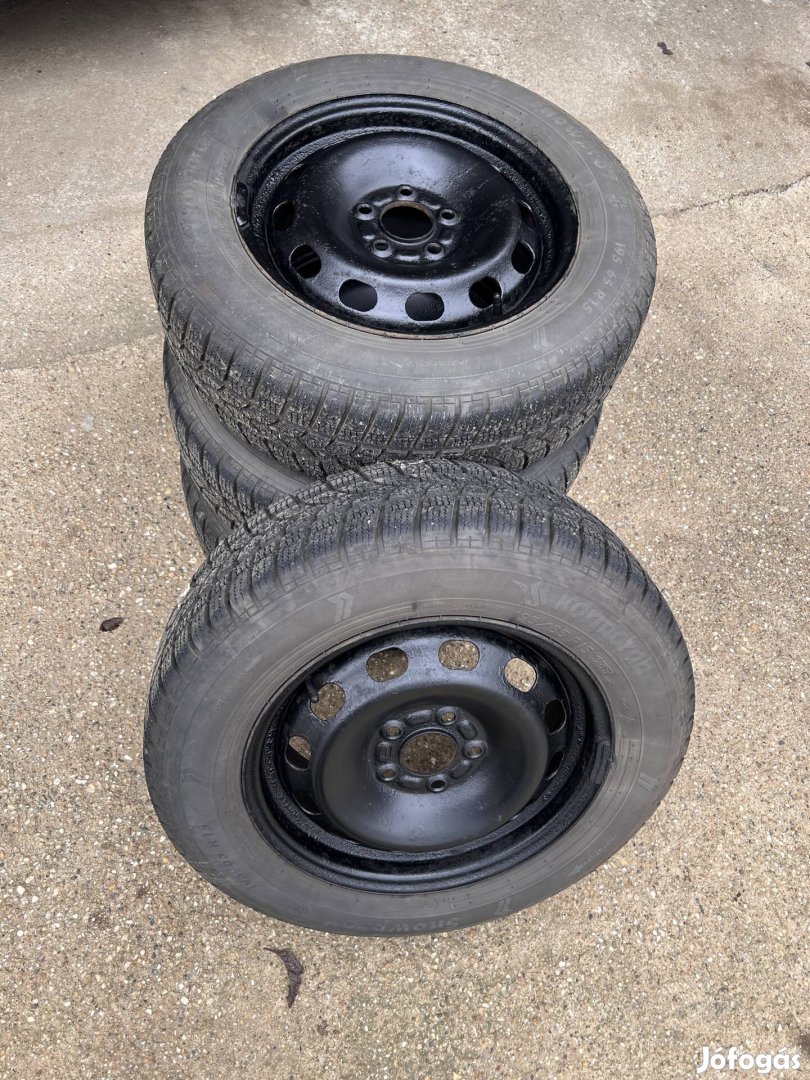 Ford Focus acélfelni téligumival