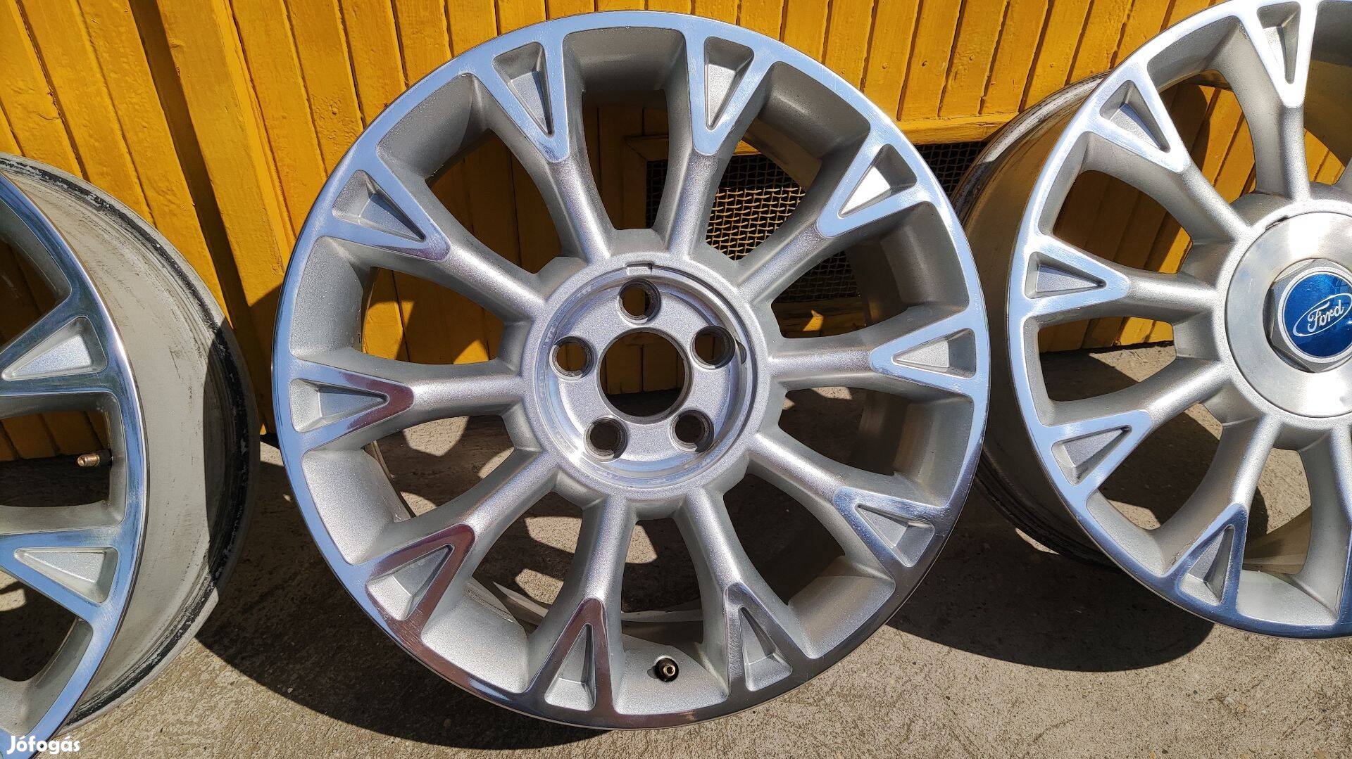 Ford Focus cc gyári alufelni, 5x108, 63.4, 7.5x18, et52.5