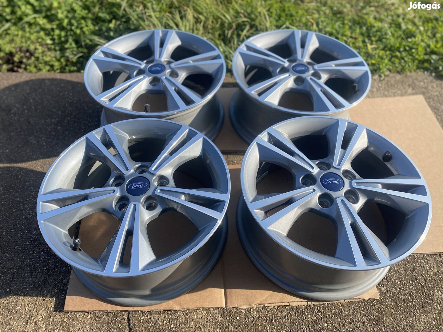 Ford Focus front polír alufelni 6.5x16 ET50 5x108