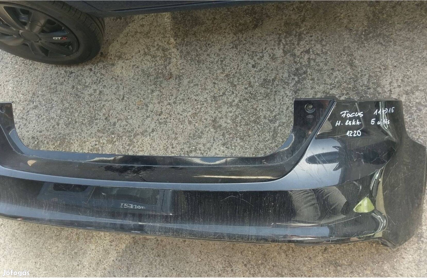 Ford Focus hátsó lökhárító (2011-2015)