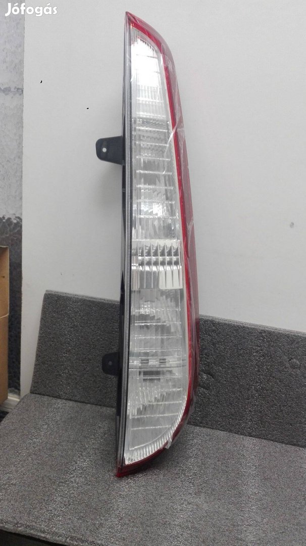 Ford Focus hátsólámpa jobb kombi 2008 -> 2011 LED, üres