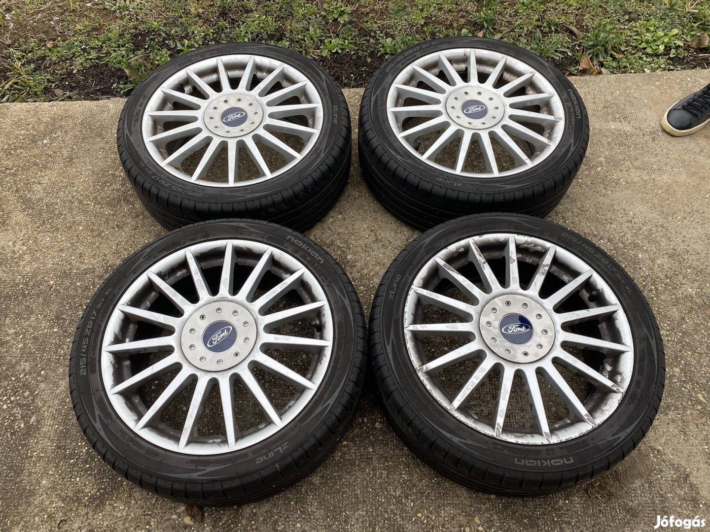 Ford Focus mk1 ST gyári 17"-os alufelni 215/45R17 