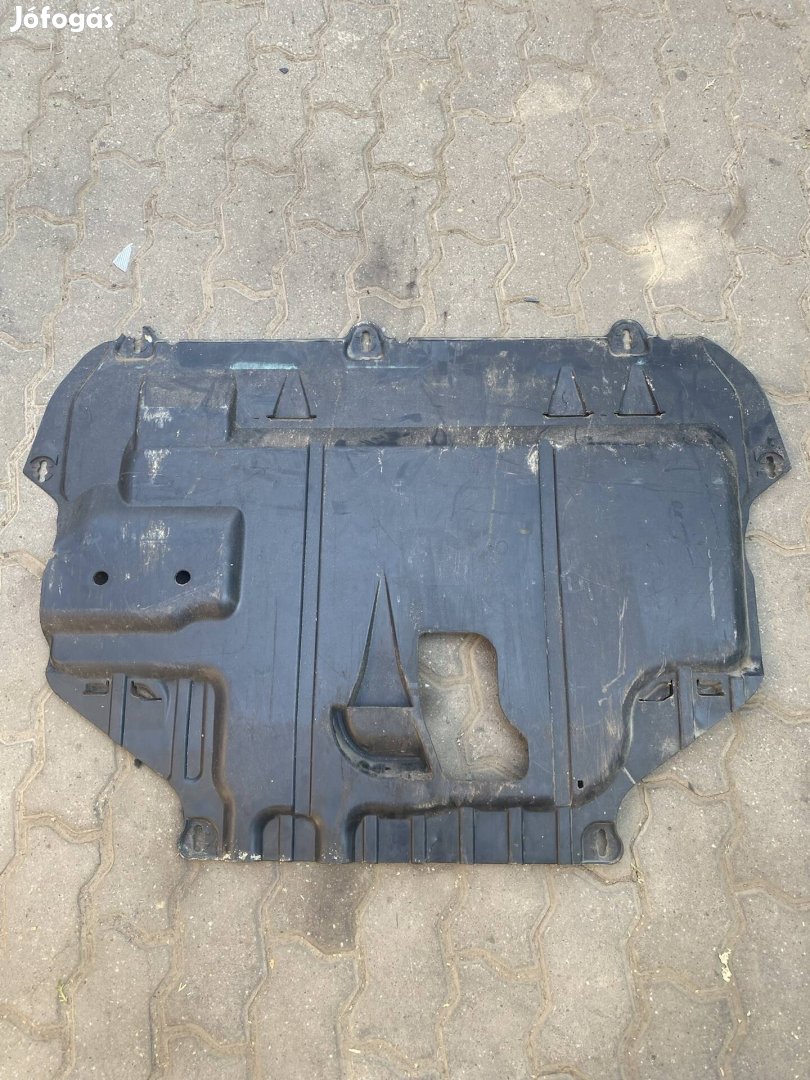 Ford Focus mk2 1.6 tdci motorburkolat alsó