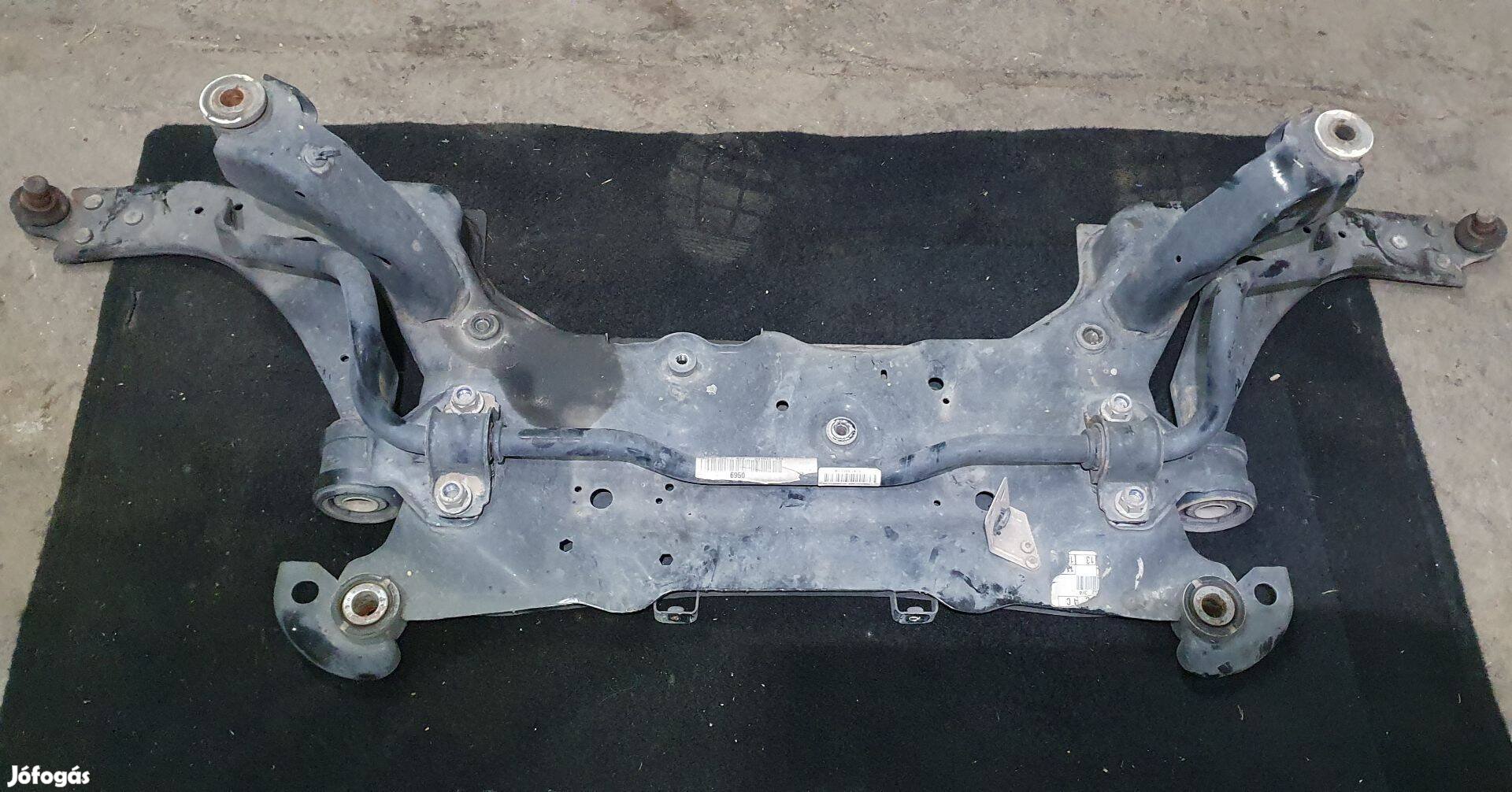 Ford Focus mk3 első bölcső lengőkarral