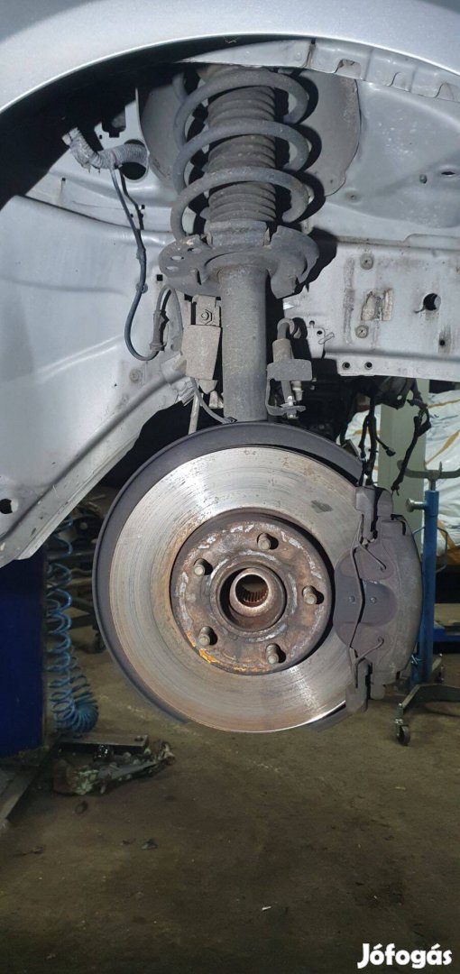 Ford Focus mk3 jobb első futómű