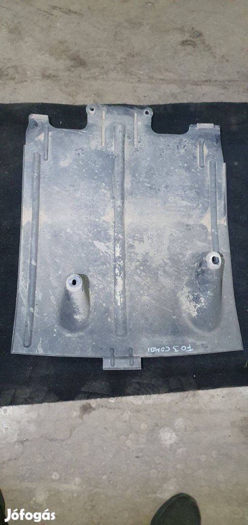 Ford Focus mk3 kombi hátsó alsó takaró