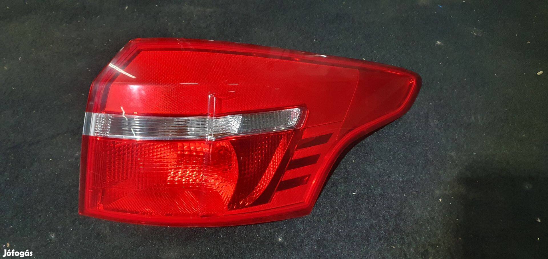 Ford Focus mk3 kombi jobb hátsó külső lámpa