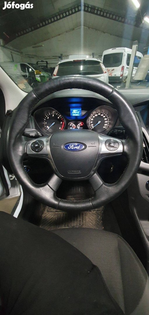 Ford Focus mk3 multi kormány