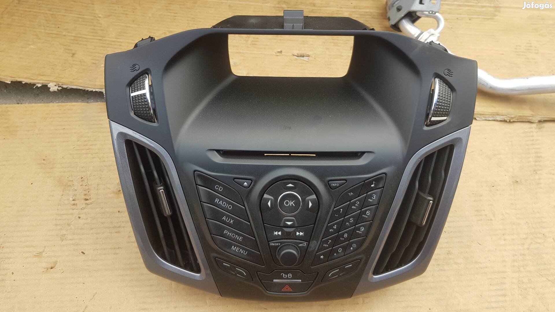 Ford Focus mk3 rádio előlap rádio kezelő