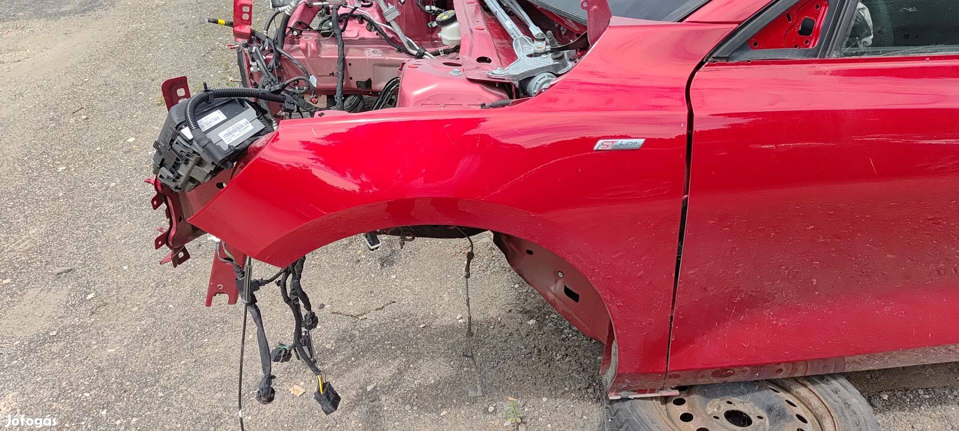 Ford Focus mk4 bal első sárvédő