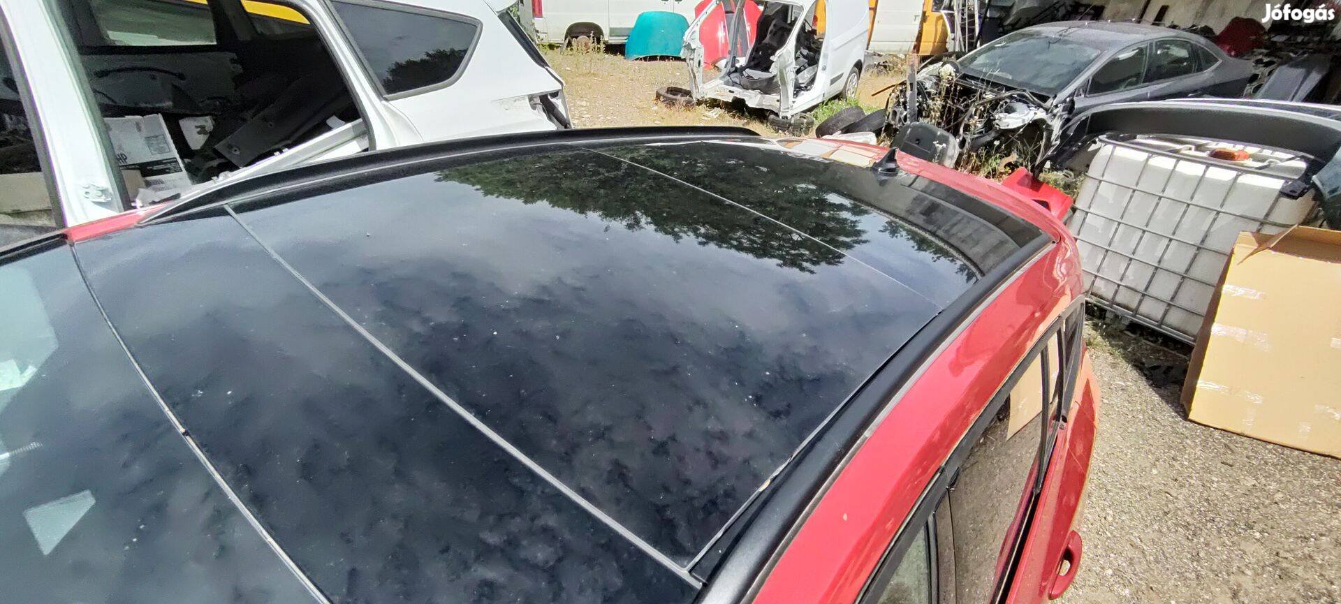 Ford Focus mk4 kombi üvegtető