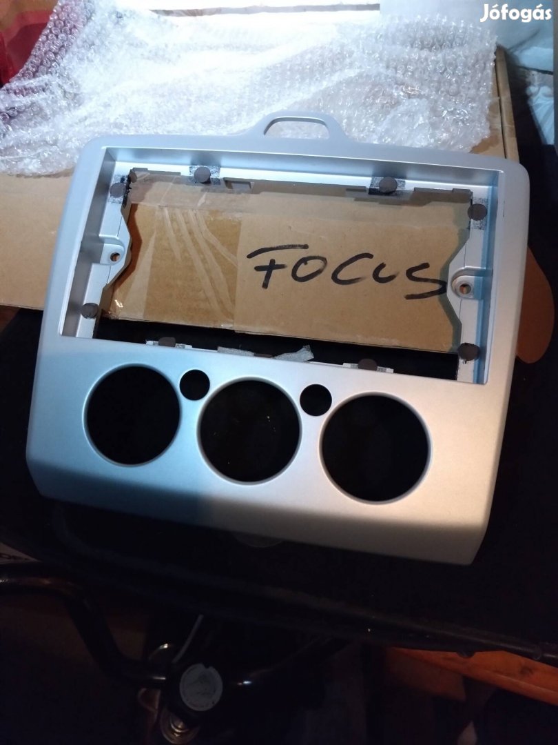 Ford Focus rádió keret