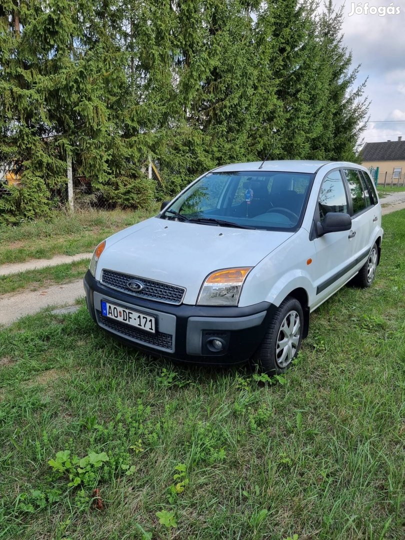 Ford Fusion 1.4 benzin
