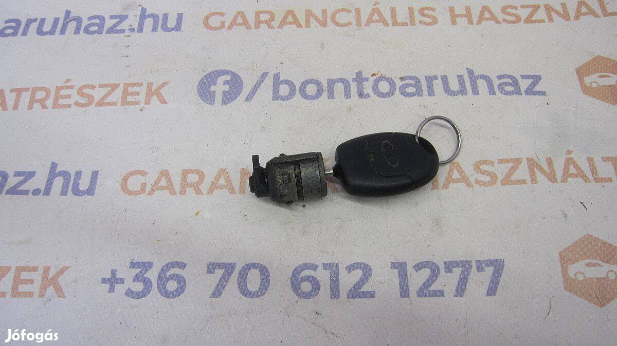 Ford Fusion Eladó gyári, bontott tankajtó zár kulccsal
