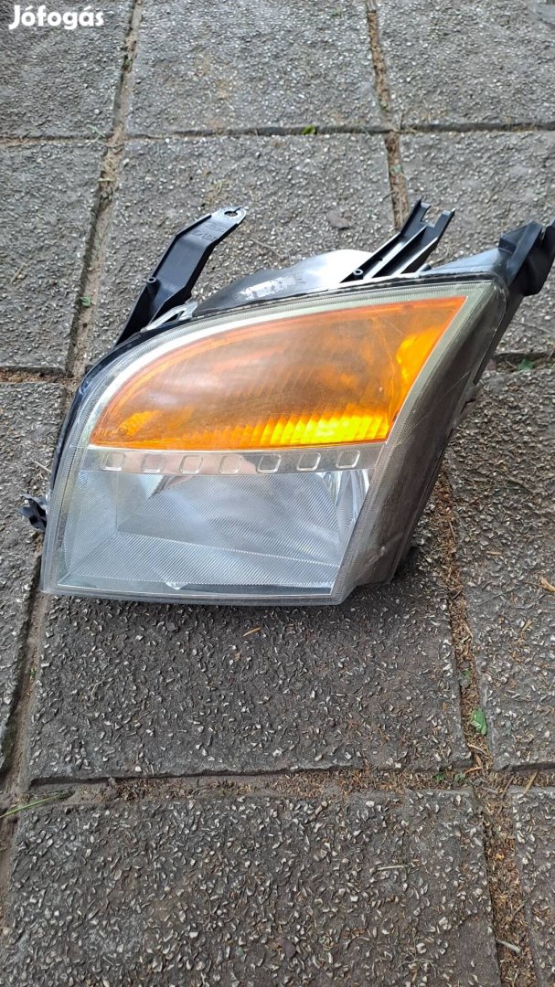 Ford Fusion bal első lámpa