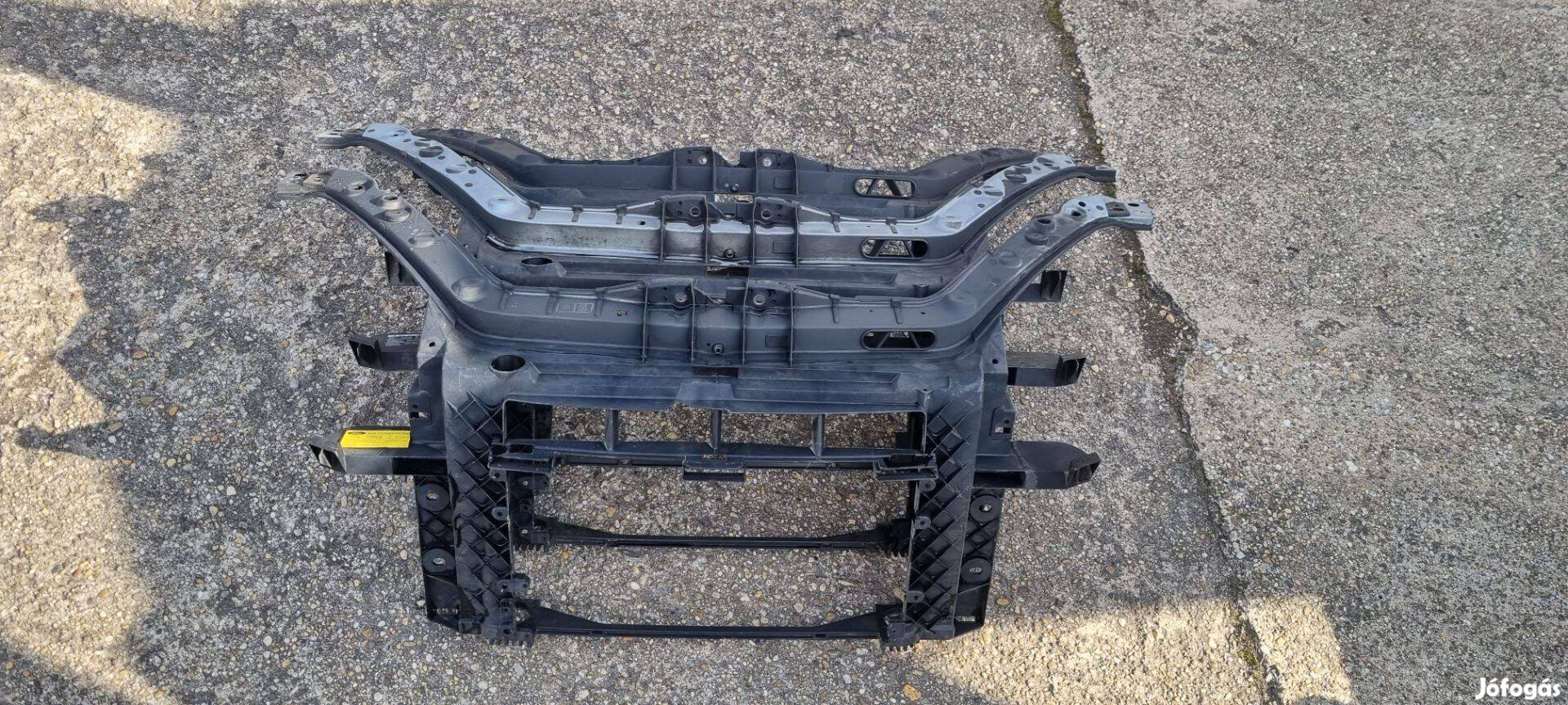 Ford Fusion homlokfal , zárhíd