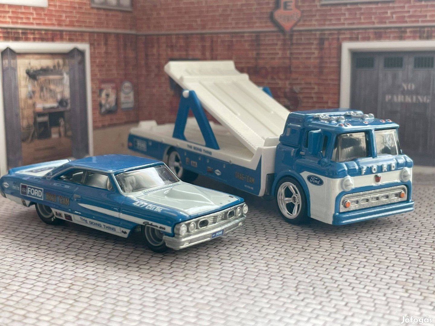 Ford Galaxie/Ford C-800 modell autó - Hot Wheels Premium