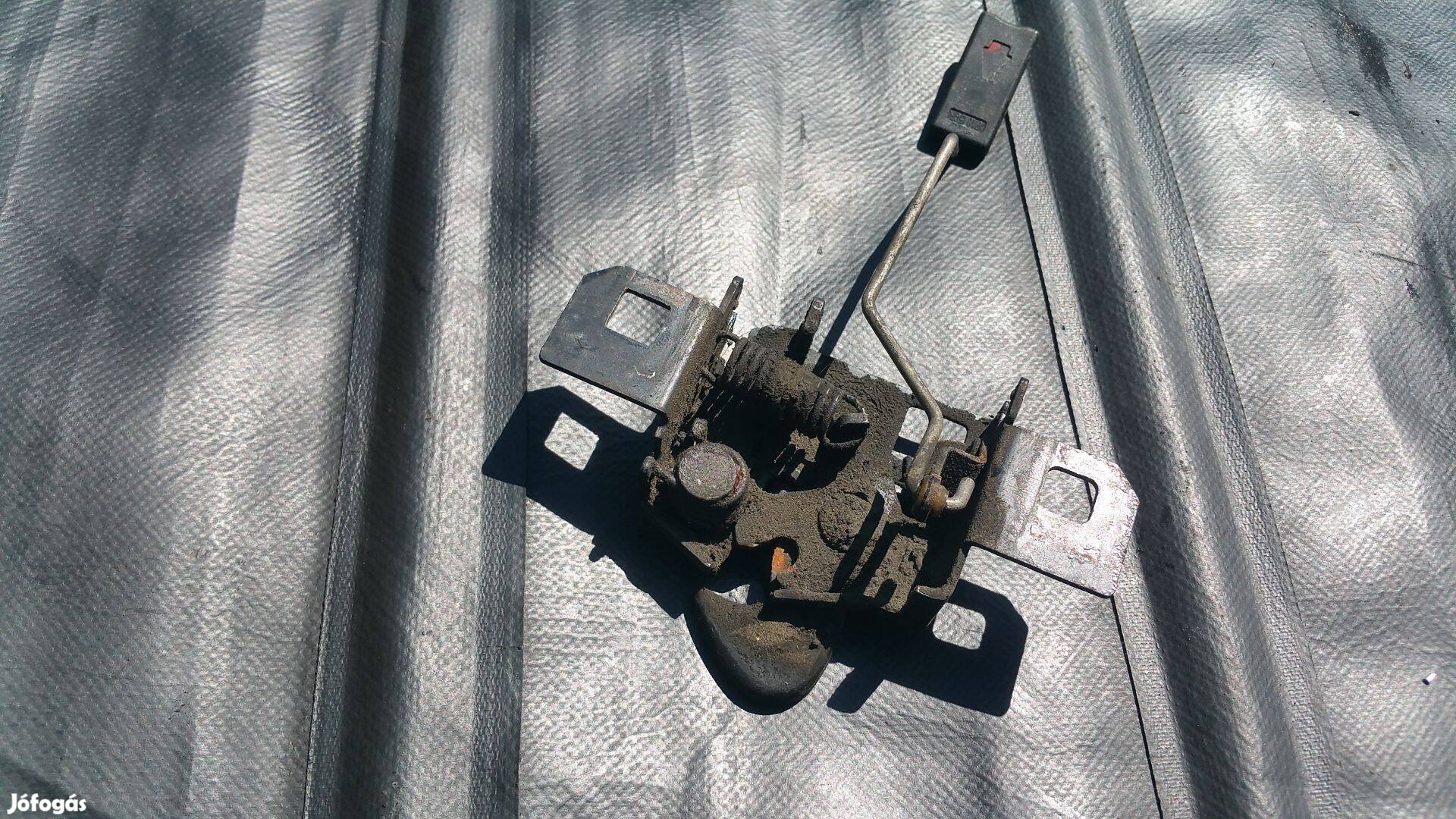 Ford Galaxy II motorháztető gépháztető zár