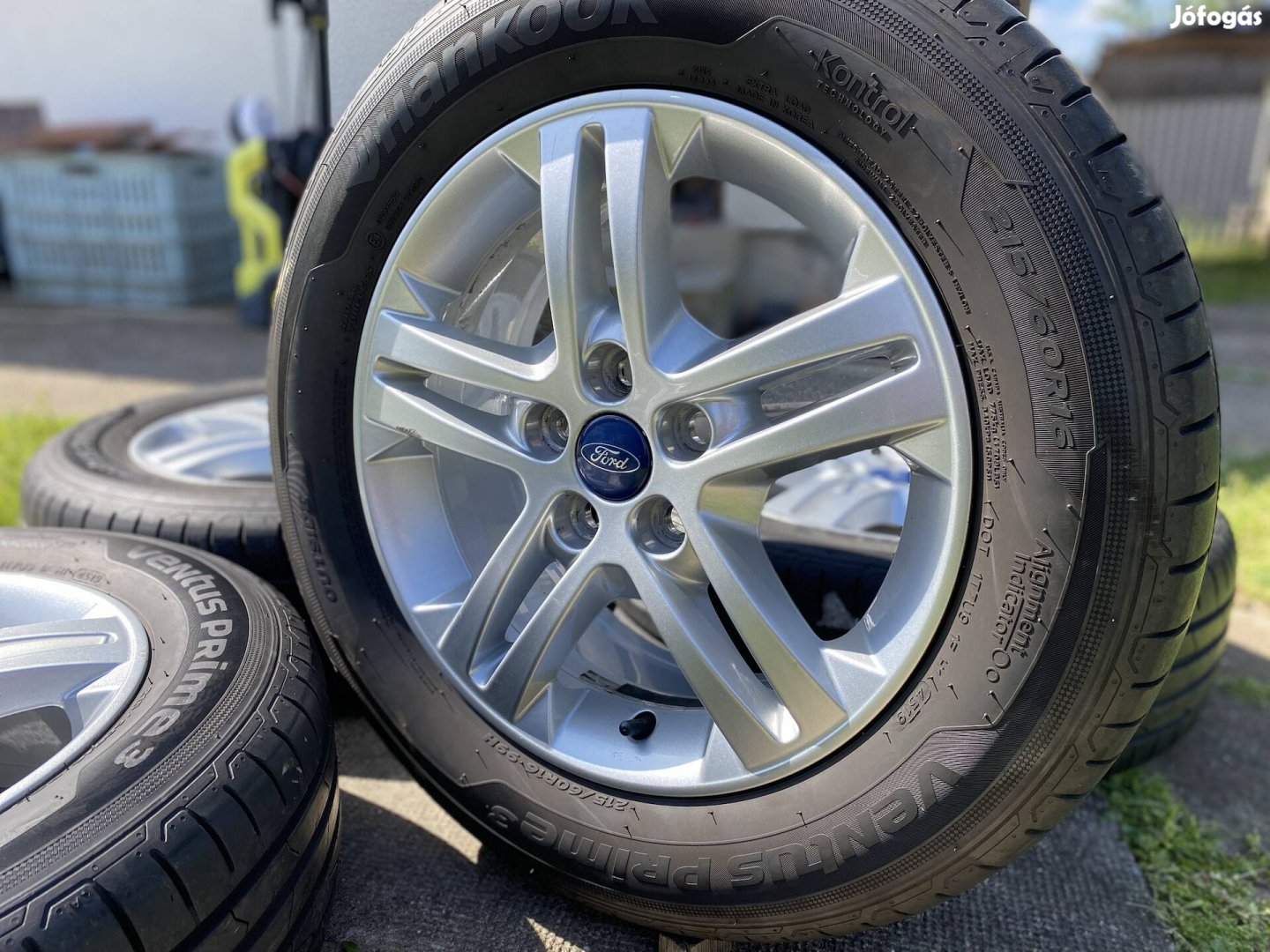 Ford Galaxy gyári 16"-os alufelni szett 215/60R16 nyári gumi
