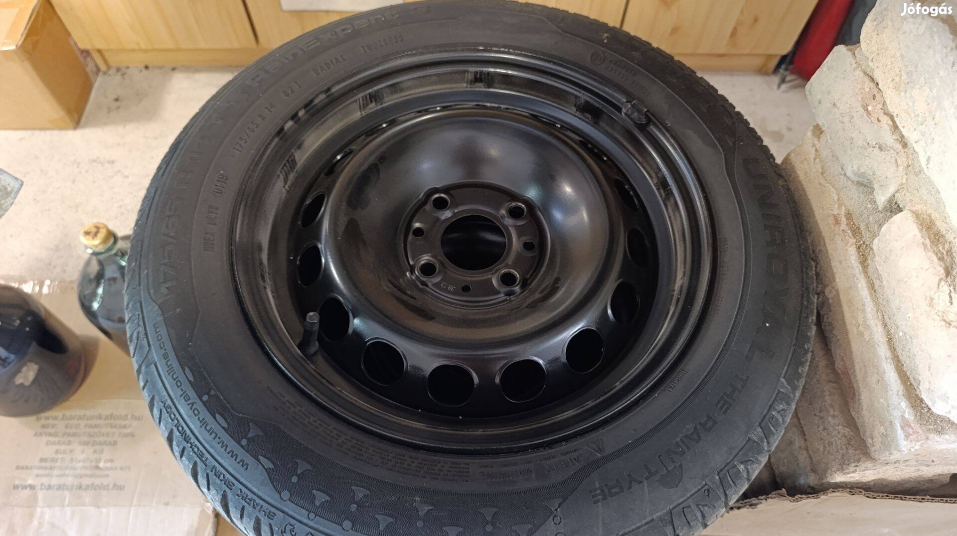 Ford KA felni + gumi (4x98 ET35 5,5")