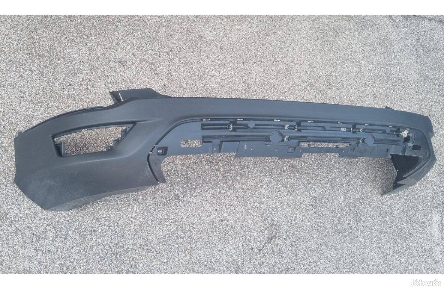 Ford Kuga 2012-2020 Hátsó lökhárító ( nem radaros )