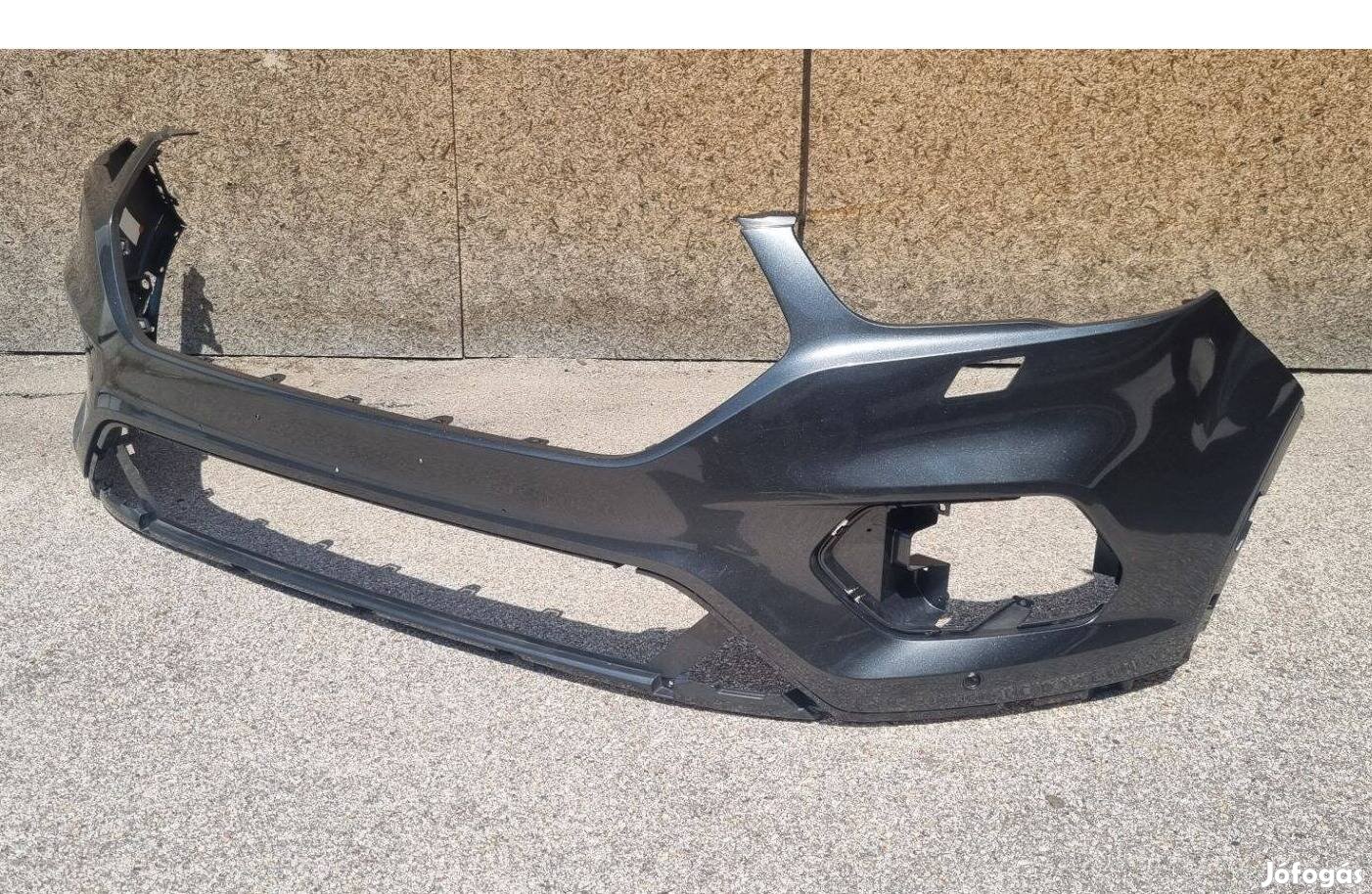 Ford Kuga 2016- Első lökhárító ( mosós radaros )