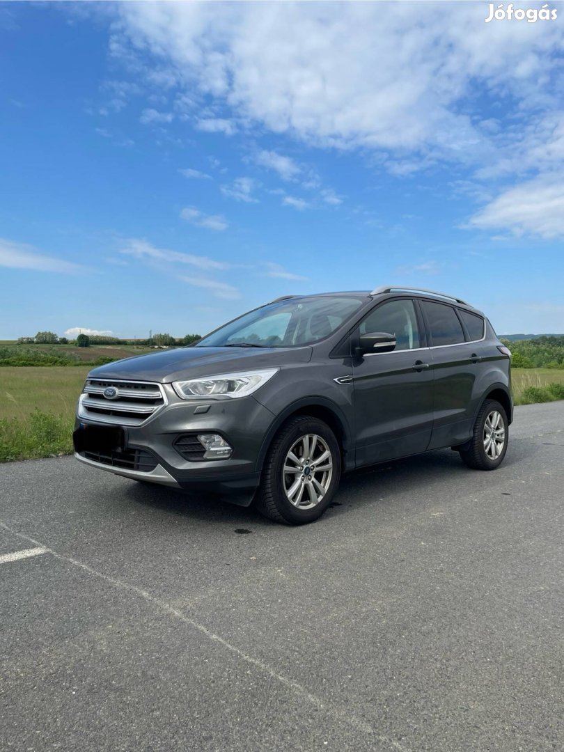 Ford Kuga Ecoboost 1.5 150 LE Business Technology felszereltség