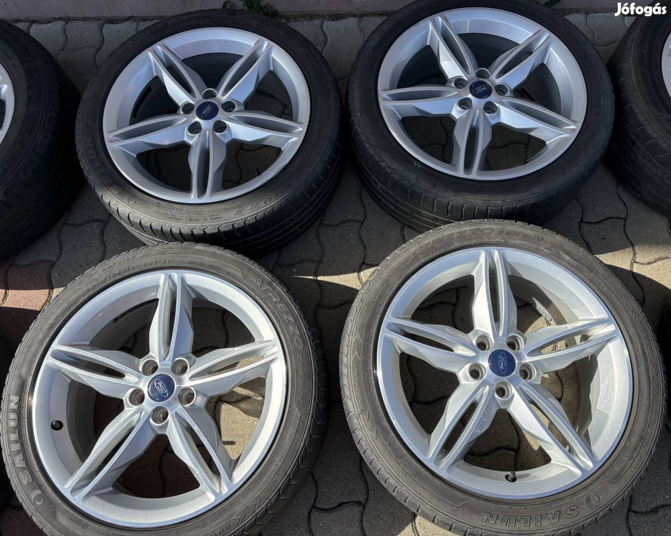 Ford Kuga Edge Puma 8X19 ET52.5 5X108 gyári alufelni