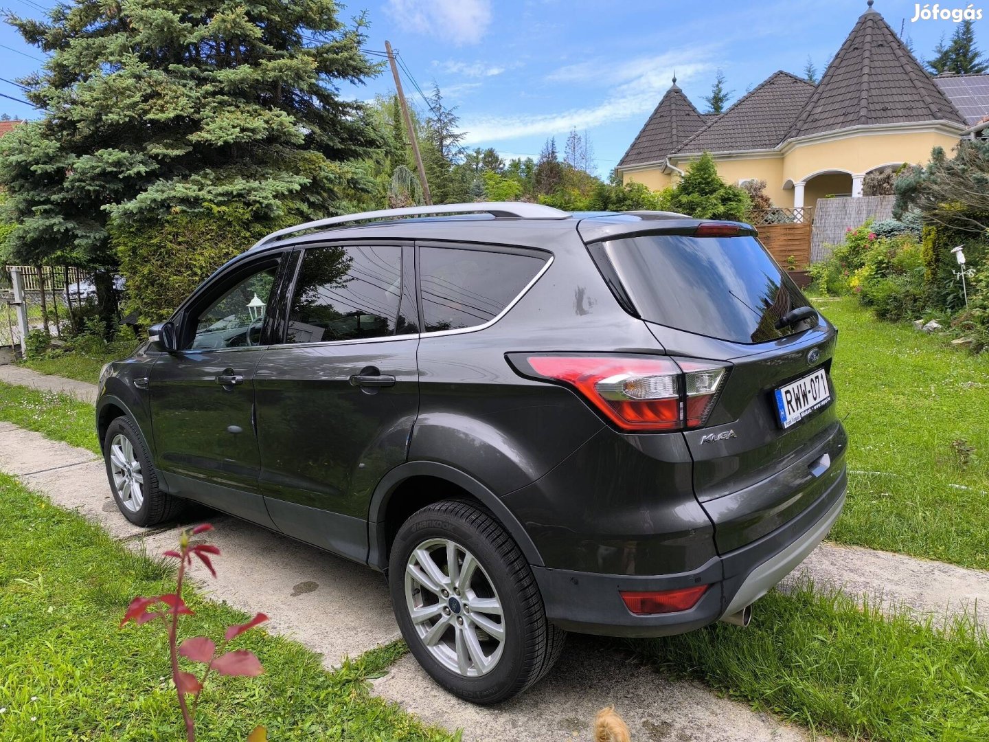 Ford Kuga automata, négy hengeres, első tulajdonostól 