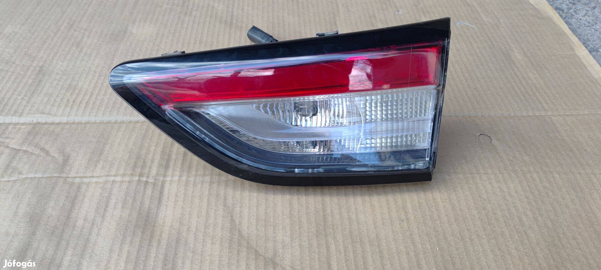 Ford Kuga mk3 jobb hátsó belső ledes lámpa