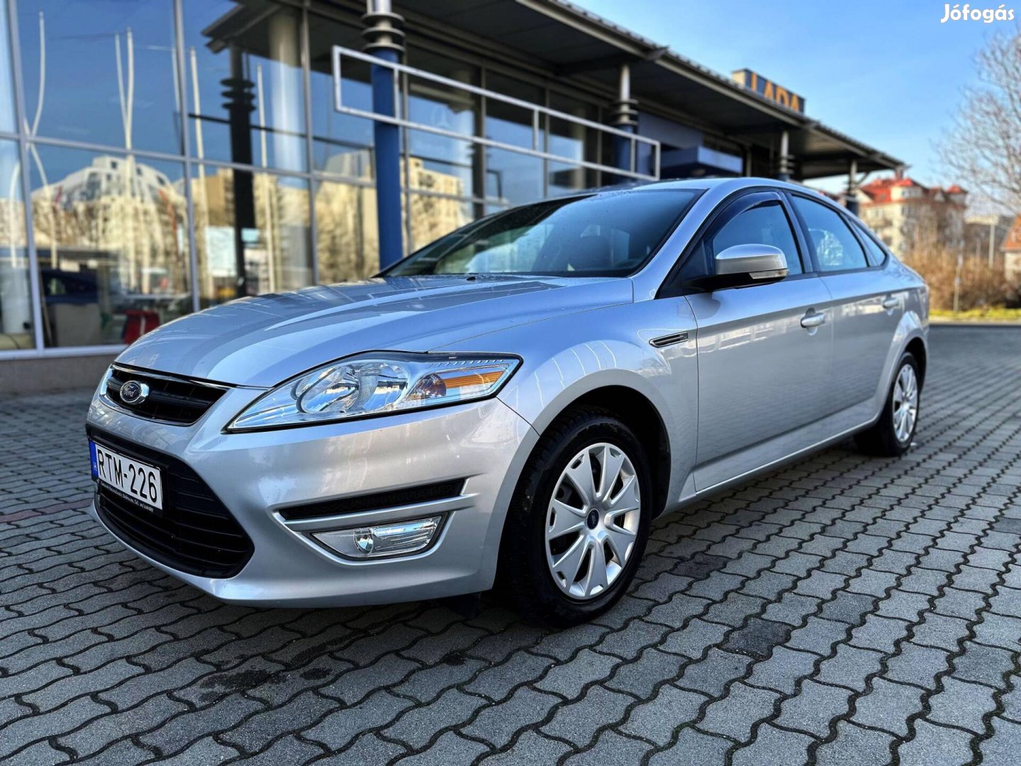 Ford Mondeo 1.6 Ambiente Ilyen van? Még egy jó...