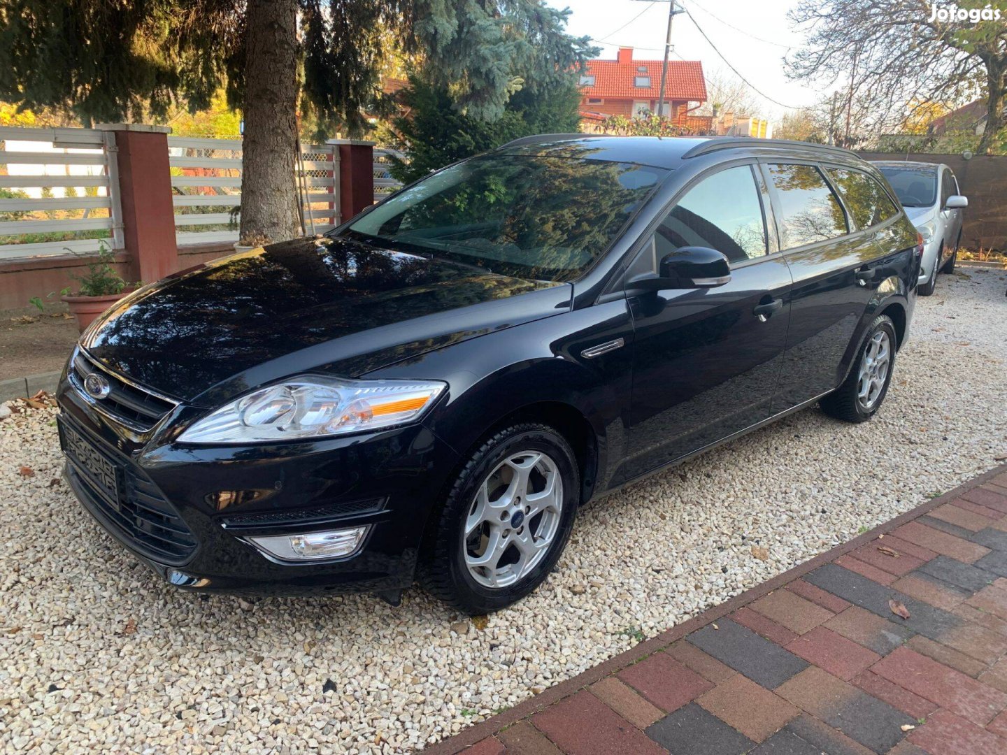 Ford Mondeo 1,6, megkímélt, szervizkönyv