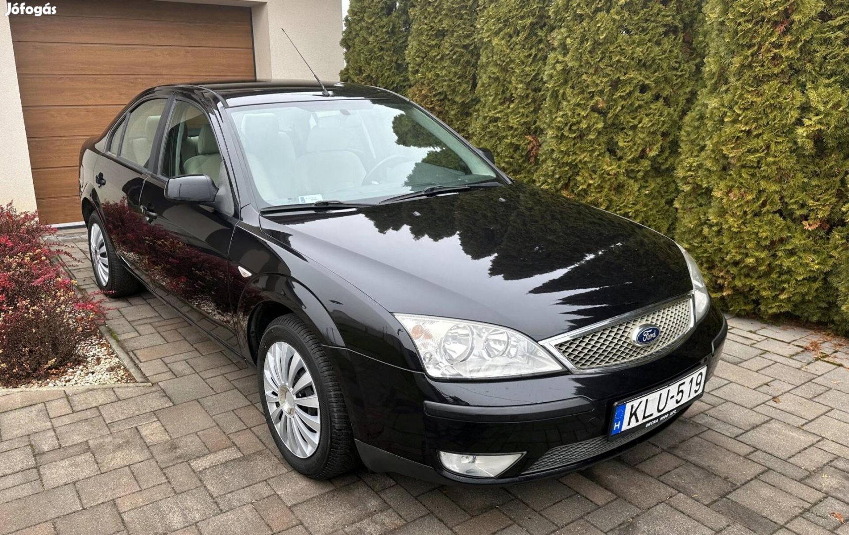 Ford Mondeo 1.8 Ambiente Magyarországi Digitklí...