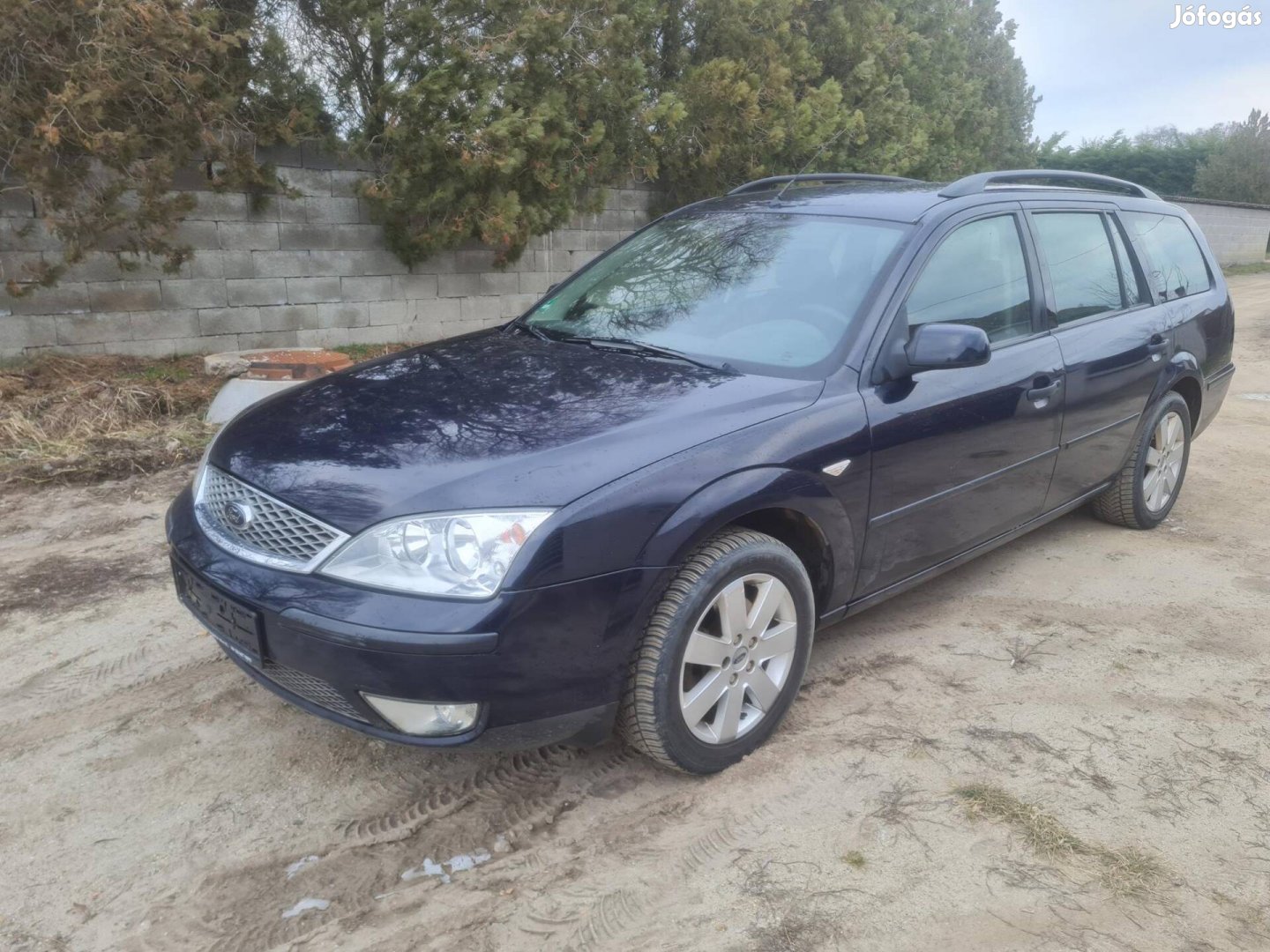 Ford Mondeo 1.8 Ghia szép. megkimélt.kevés kilo...