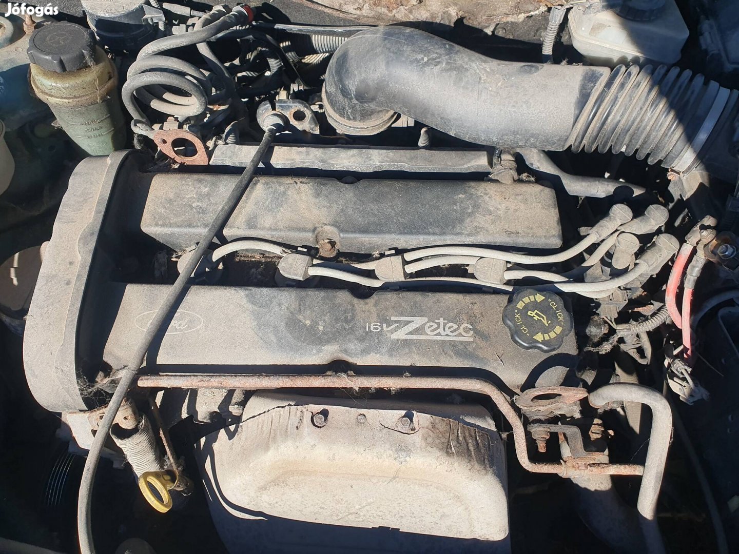 Ford Mondeo III-as 1.8-as 2.0-es benzines hengerfej.