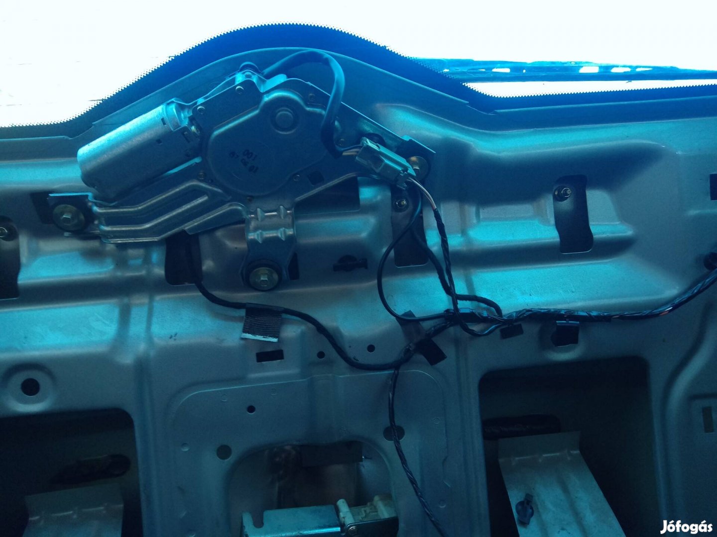 Ford Mondeo III kombi hátsó ablaktörlő motor szerkezettel 
