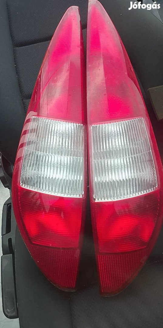 Ford Mondeo III kombi hátsó lámpák 