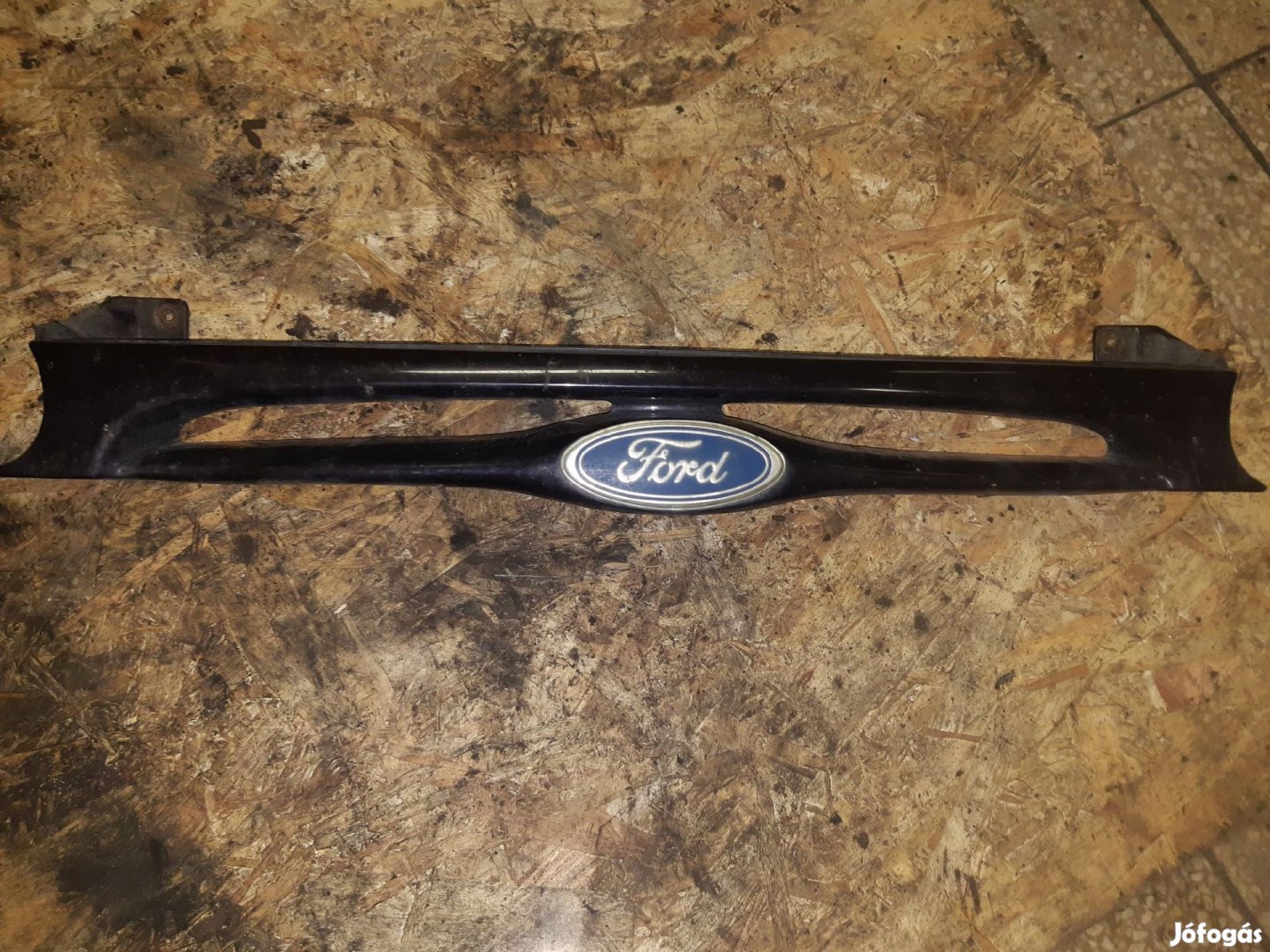 Ford Mondeo I Hűtőrács