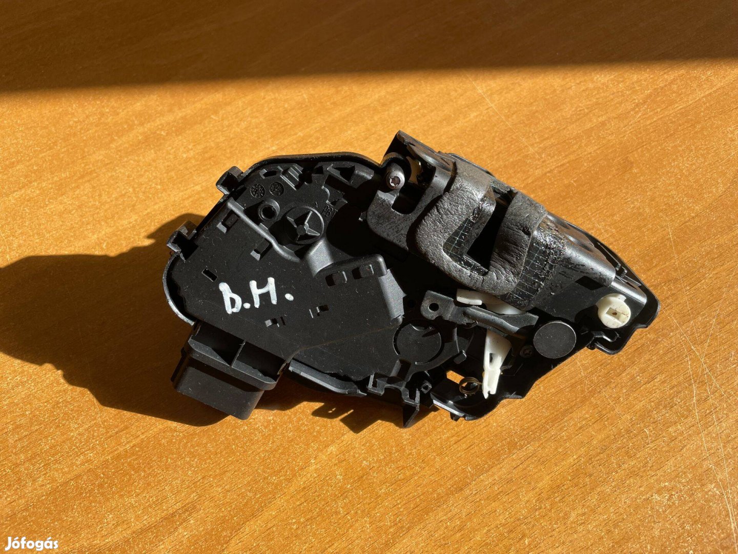 Ford Mondeo MK4 bal hátsó ajtózár 6M2A-R26413-EC eladó