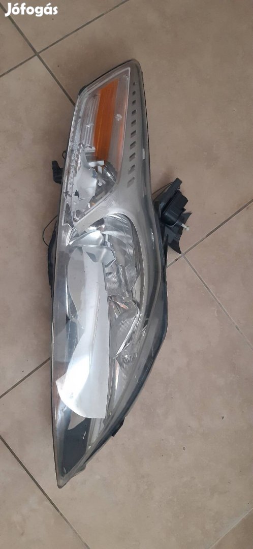 Ford Mondeo MK4 jobb oldali fényszóró