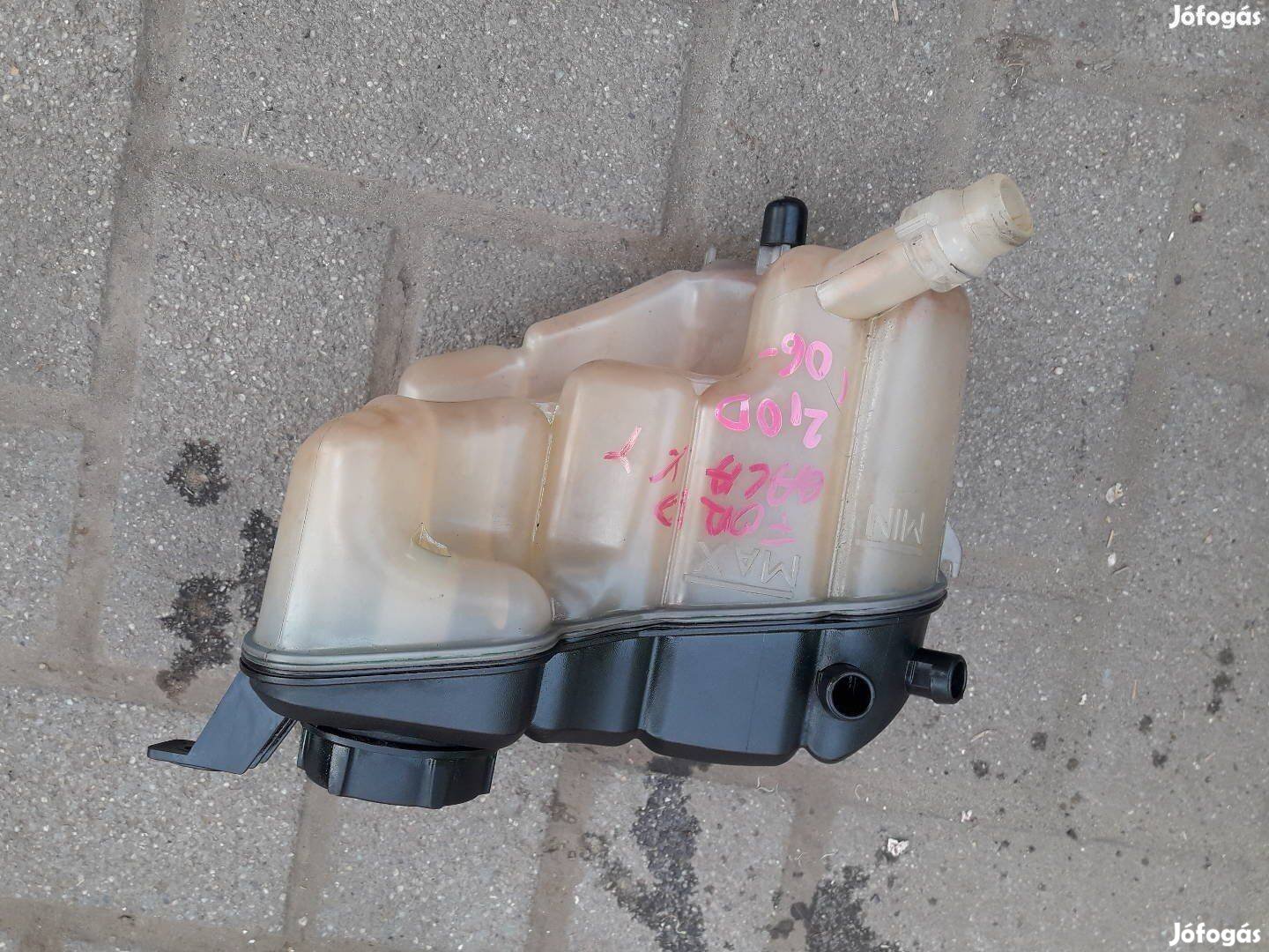Ford Mondeo MK4 kiegyenlítő tartály