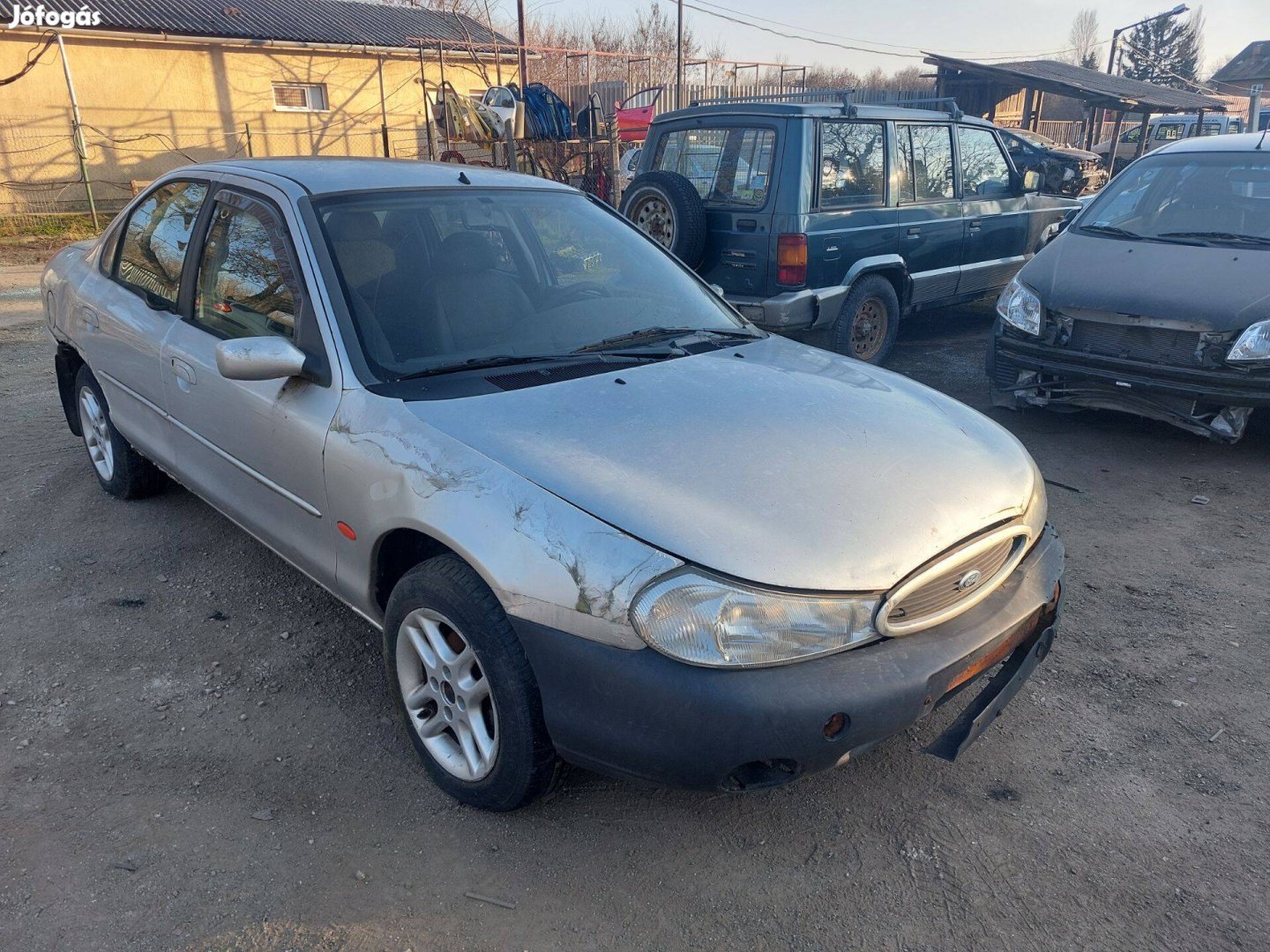 Ford Mondeo Mk2 alkatrészei