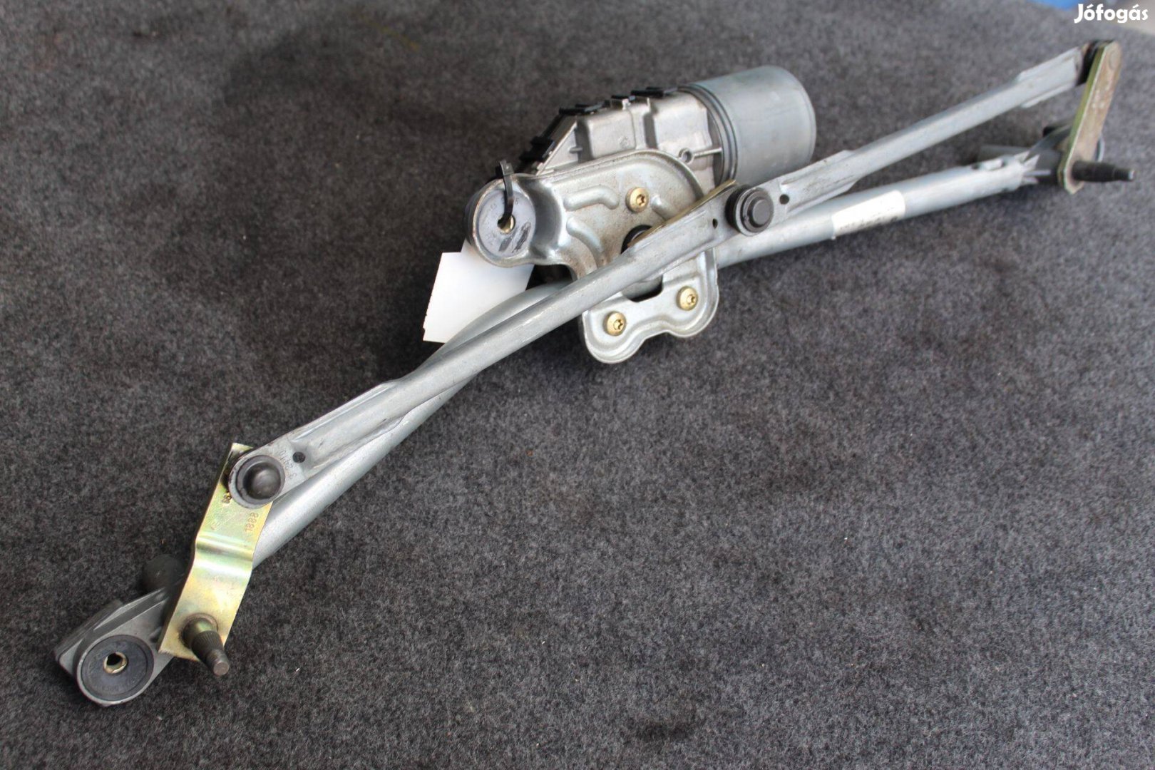 Ford Mondeo Mk3 Ablaktörlő szerkezet motorral 390241702